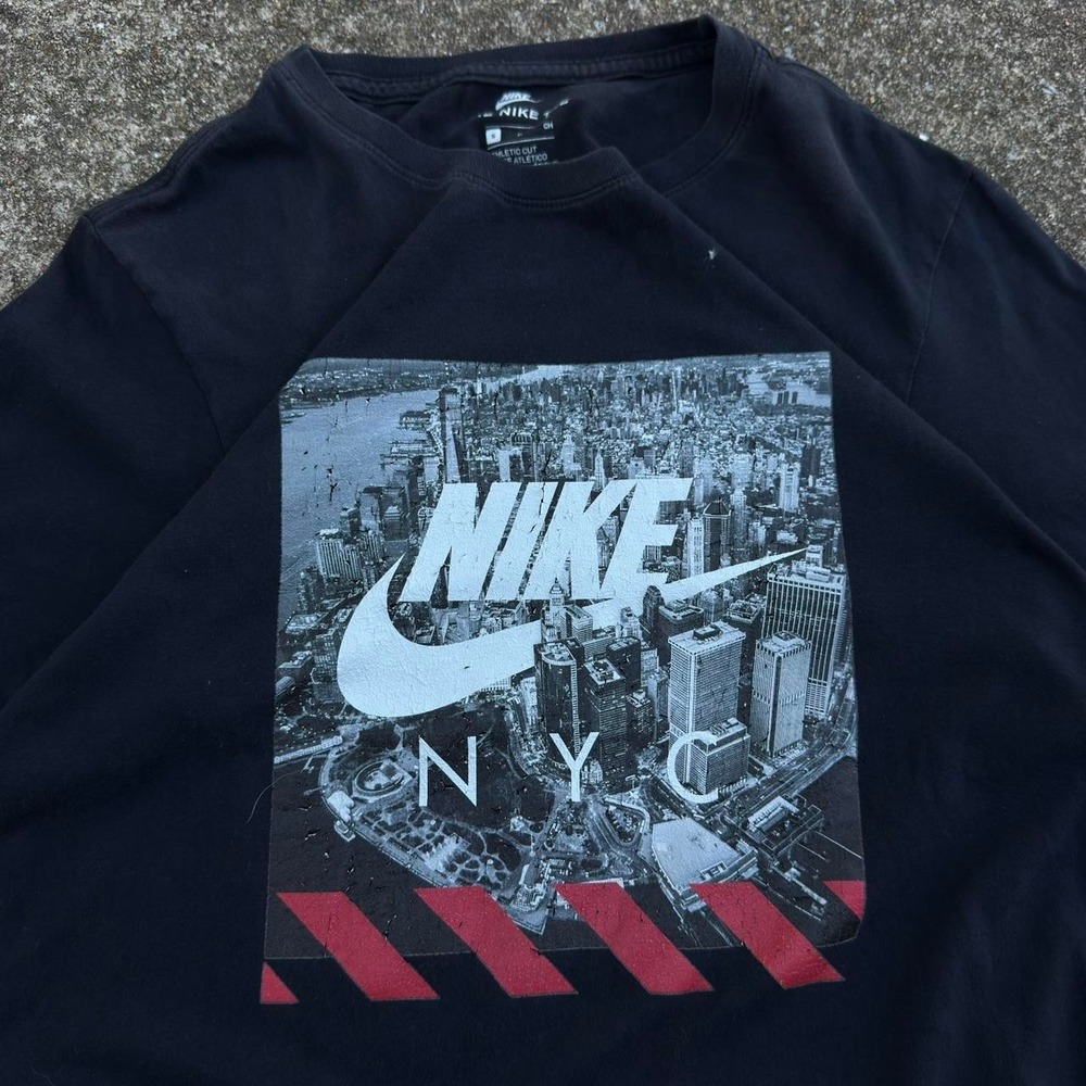 Vintage 2010s Nike NYC Graphic Logo Black Athletic Streetwear Tee Small (d6)